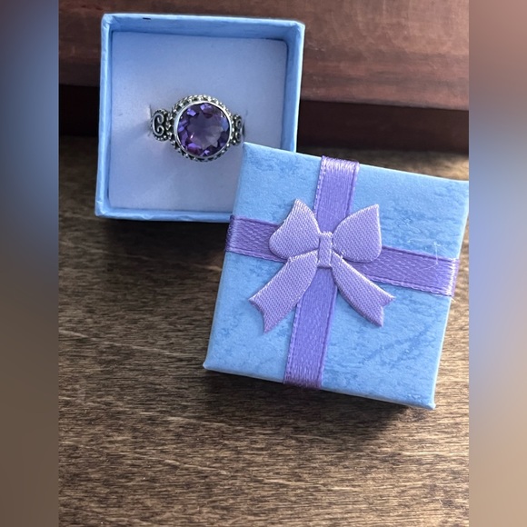 Sterling Silver Natural Amethyst Ring - Picture 16 of 16